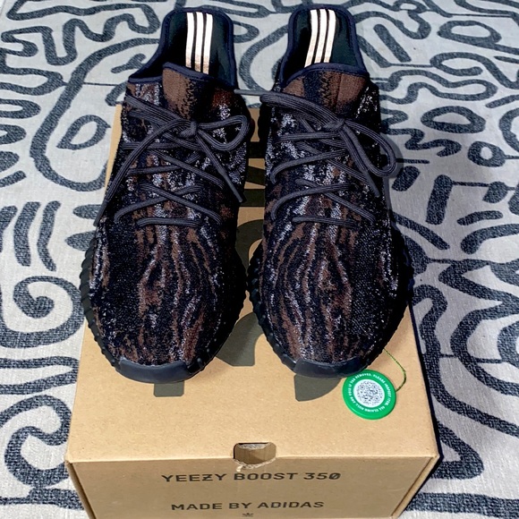 Men’s Yeezy Boost 350 V2 MX Rock with Box - Picture 2 of 4